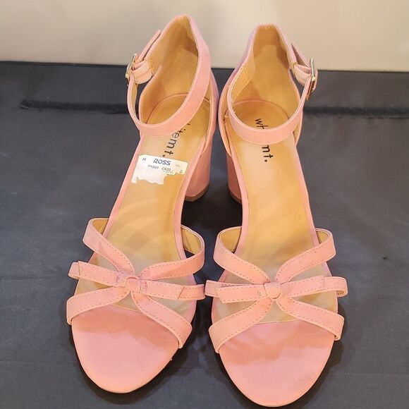 BRAND NEW WHITEMT BOWNOT LOW BLOCK HEEL SANDAL - Picture 2 of 15